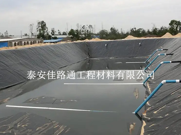 防滲土工膜在渠道防滲中的創(chuàng )新應用 防滲土工膜在渠道防滲中的創(chuàng )新應用
